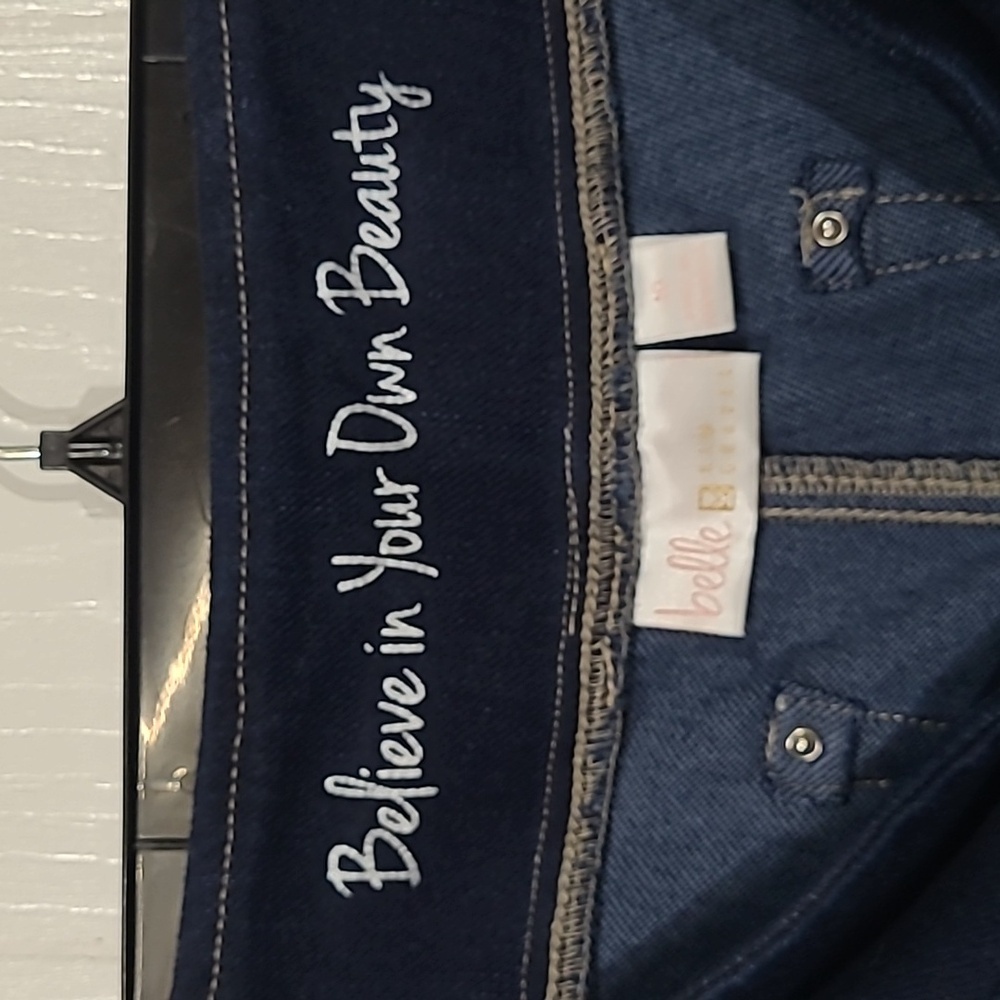 Belle By Kim Gravel Flexibelle Dark Wash Pull-on Jeans With Curved Hem Size 10 - Picture 4 of 11